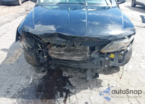 2018 Dodge Journey Crossroad z USA, uszkodzony, nr VIN 3C4PDCGBXJT421823